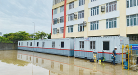 Đánh Giá Hiệu Quả Lán Trại Công Trình Mùa Mưa: Xây Truyền Thống Hay Dùng Container Văn Phòng?